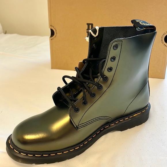 Doc Martens 1460 Pascal Gold Chroma Black Boots Unisex US Mens & Womens Size 13 - Picture 3 of 6